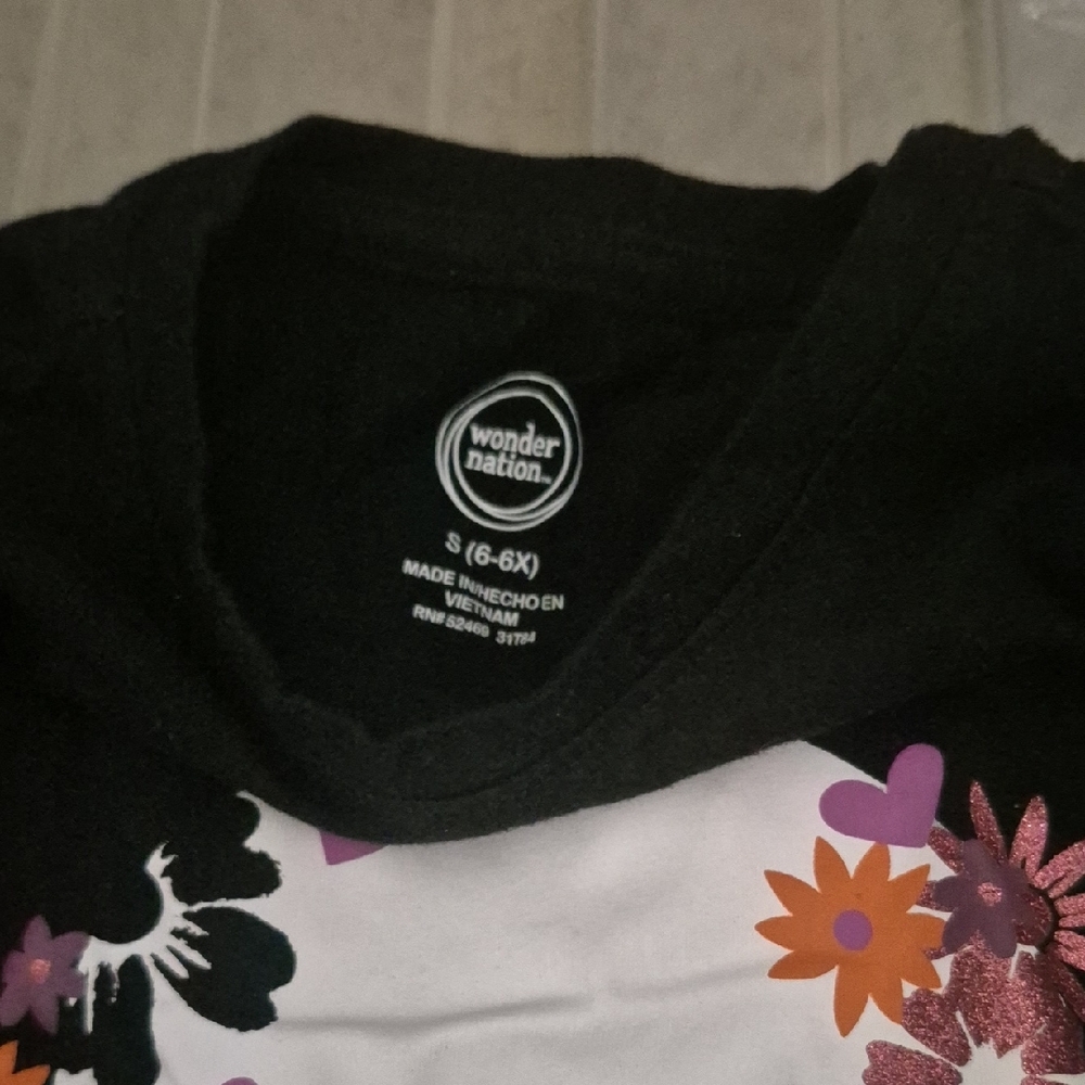 Wonder Nation Black Tee with Floral Skull Design - Picture 2 of 4